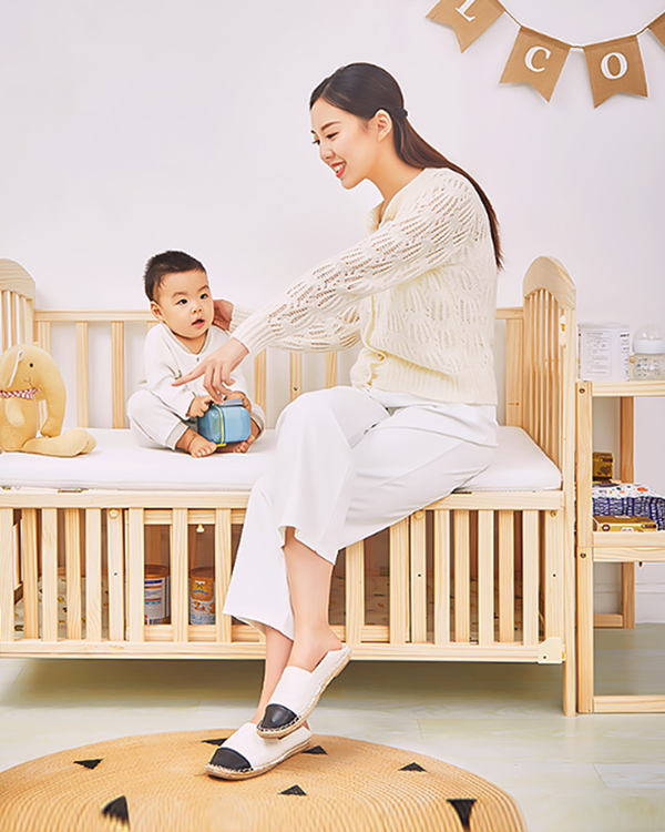 Mom Squad Baby Cot (Natural) WBB Z29 (0242600) Zubaidas Online